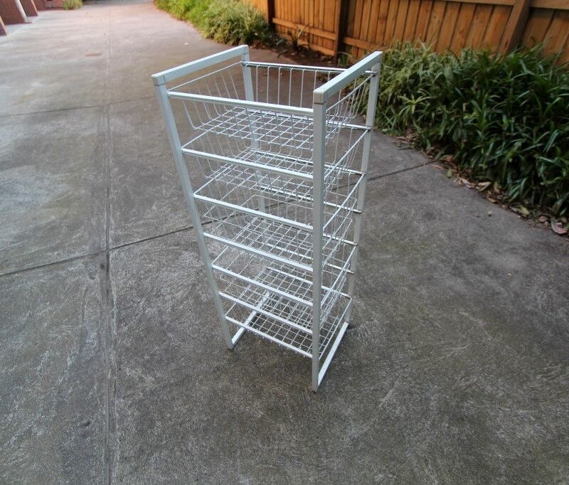 Adjustable White Mesh Wire Rack Shelf XGear Bargains, Used