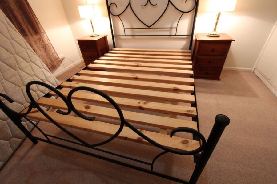  RRP 1500 Captain Snooze Queen Bed & Mattress Steel Heart Frame