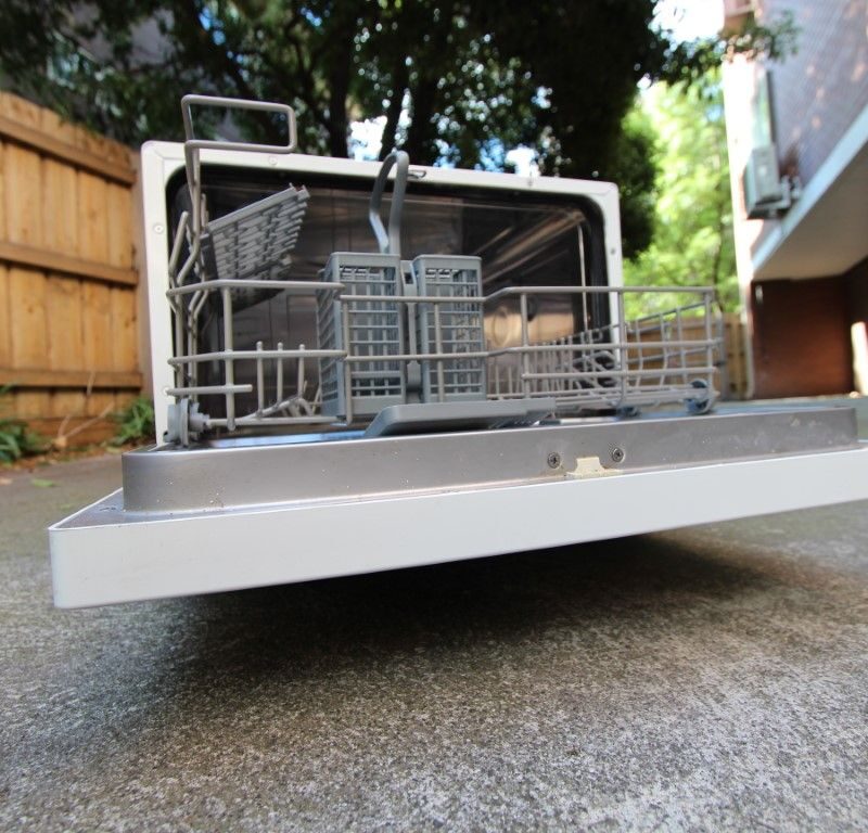  RRP 500 Mini Dishwasher for Home Portable or Caravan Omega DW101WA